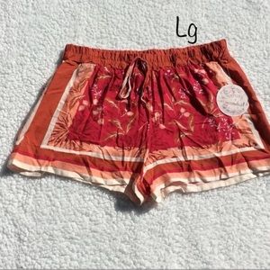 Gypsies and moon Dust Boho shorts size Large